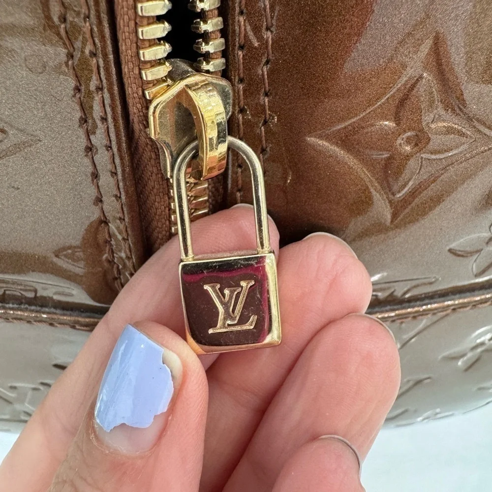 Louis Vuitton Thompson Square Monogram Vernis patent leather large VINTAGE bag